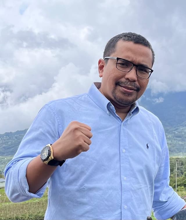 Foto CHARLES SIMABURA