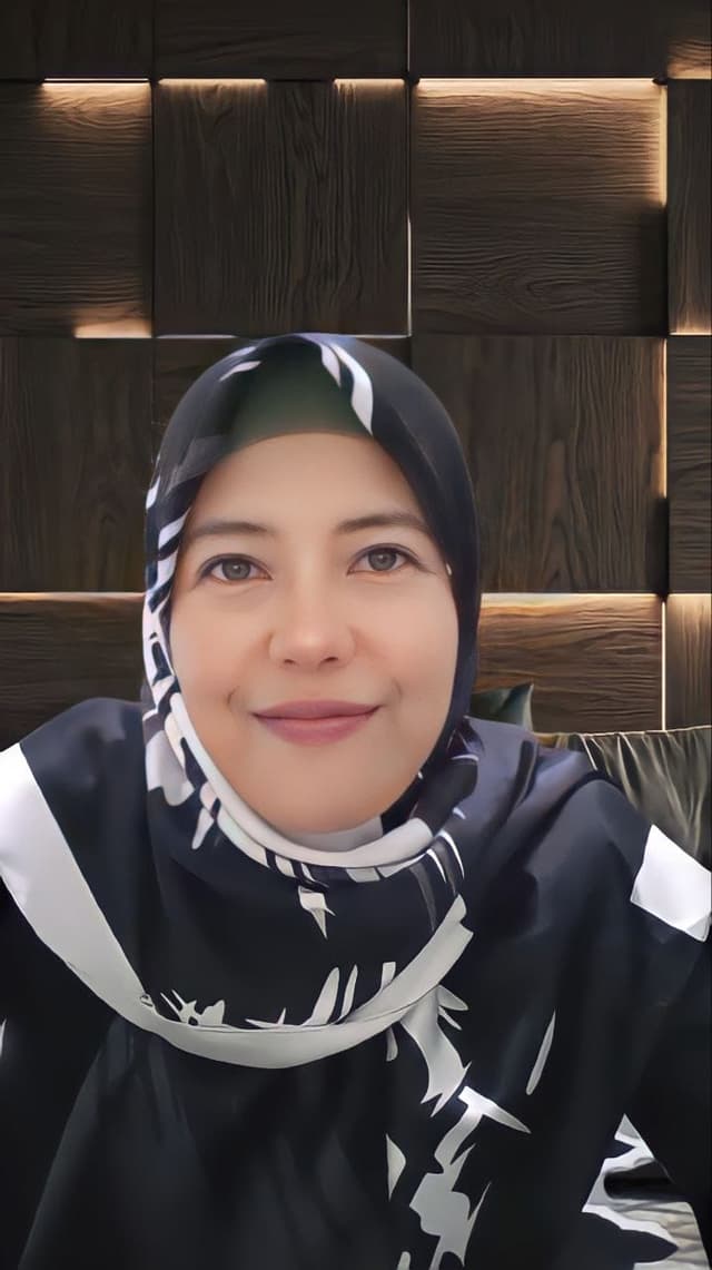 Foto ARIES KUSUMAWATI